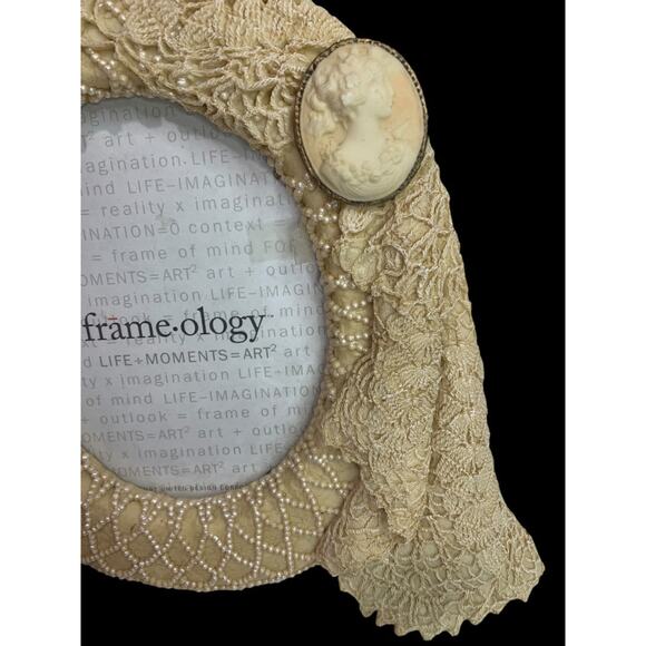 Vintage 1997 Frame ology Teddy Cameo Oval Tabletop Picture Frame - Picture 3 of 8